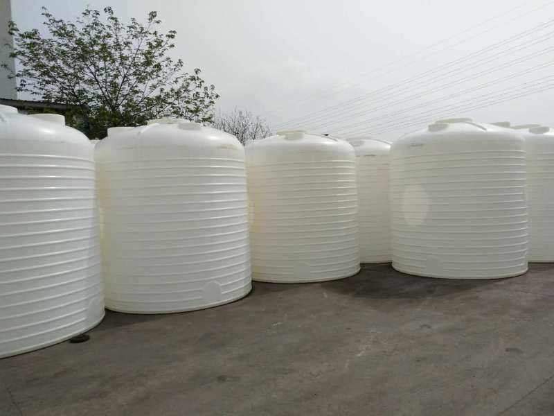 全塑PE儲罐怎樣才能讓其使用壽命更長呢？